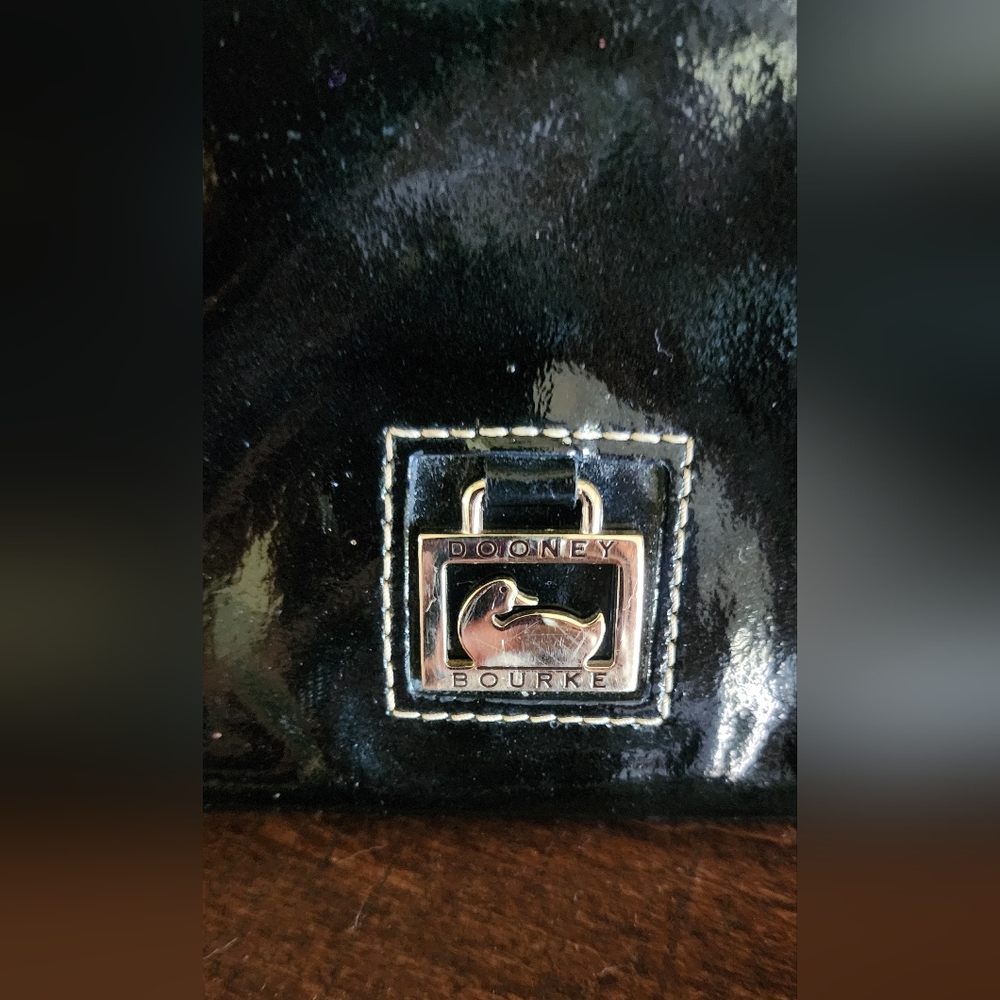 Dooney & Bourke - Picture 2 of 5